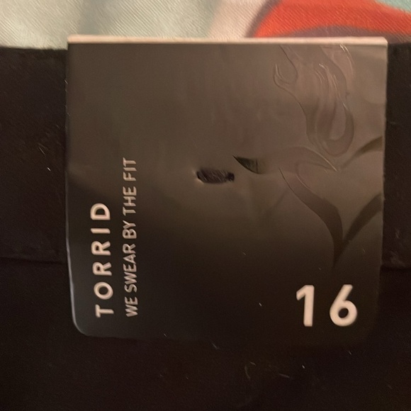 Torrid NWT stretch pants​ - Picture 3 of 6
